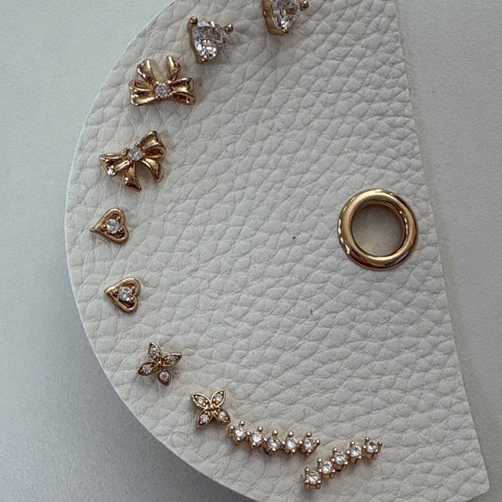 Gold Earrings Set - Picture 2 of 2